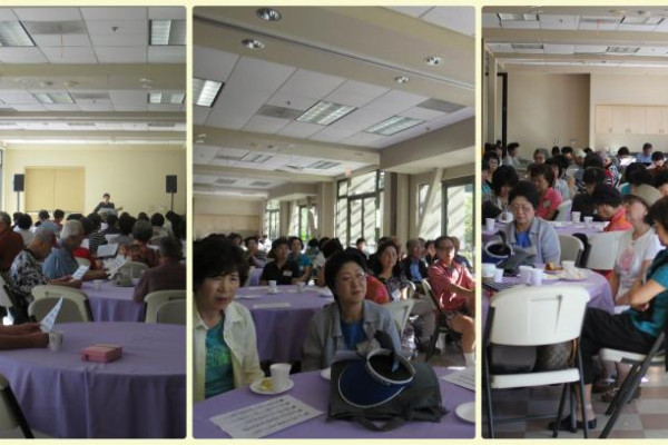 <p>수아교실에서 열심히 따라하며 손가락으로 외우고계시고..또한 스마트폰사용법 클라스에도 열정적이셨습니다.</p>
