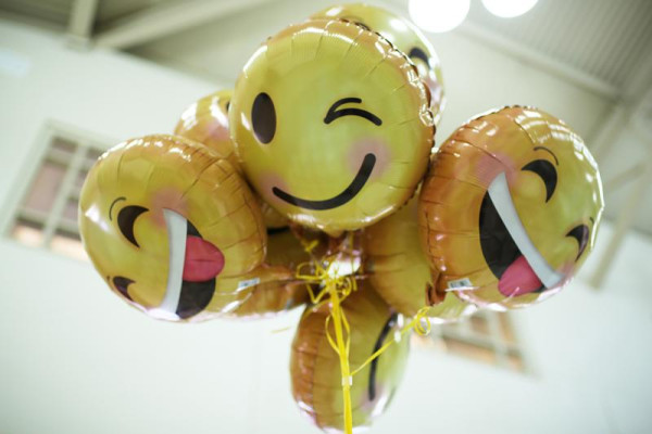 <p style="text-align: center;">스마일 풍선처럼 우리도 환한 미소로 인사할까요?^^</p>
