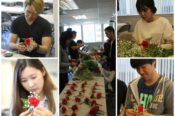 <p>청년들과 중고등부 학생들이 낳아주시고 길러주신 부모님의 은혜를 생각하며 한땀한땀 정성을 다해 만들었습니다.&nbsp;</p>
