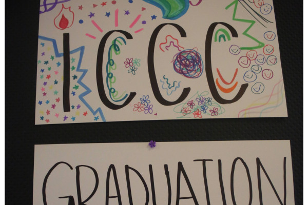 <p style="text-align: center;">졸업예배 전날인 토요일부터 예배를 위한 준비는 시작되었습니다.</p>
